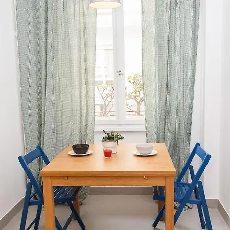With Comfort And Lux In Kolonaki Athens