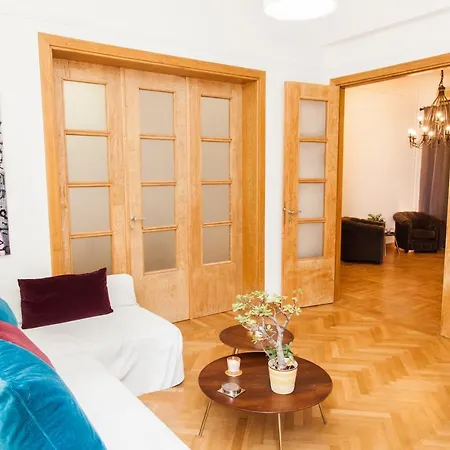 With Comfort And Lux In Kolonaki Apartment Athens